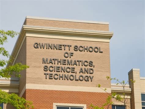 Gwinnett schools - Gwinnett Online Campus is an accredited, award-winning Gwinnett County Public School that offers choices for students from kindergarten to high school. More than just an online school, our students have the opportunity to enroll full-time or take up to five online classes as part of their regular school day through our supplemental …